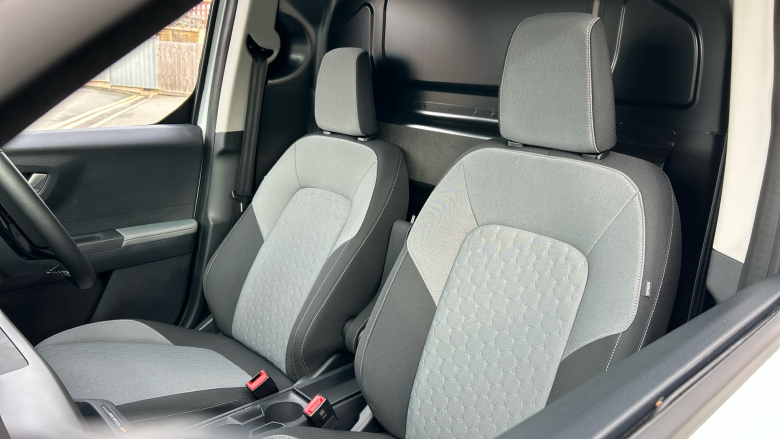 Ford Transit Courier E-Transit Courier 100kW 43kWh Limited Van Auto